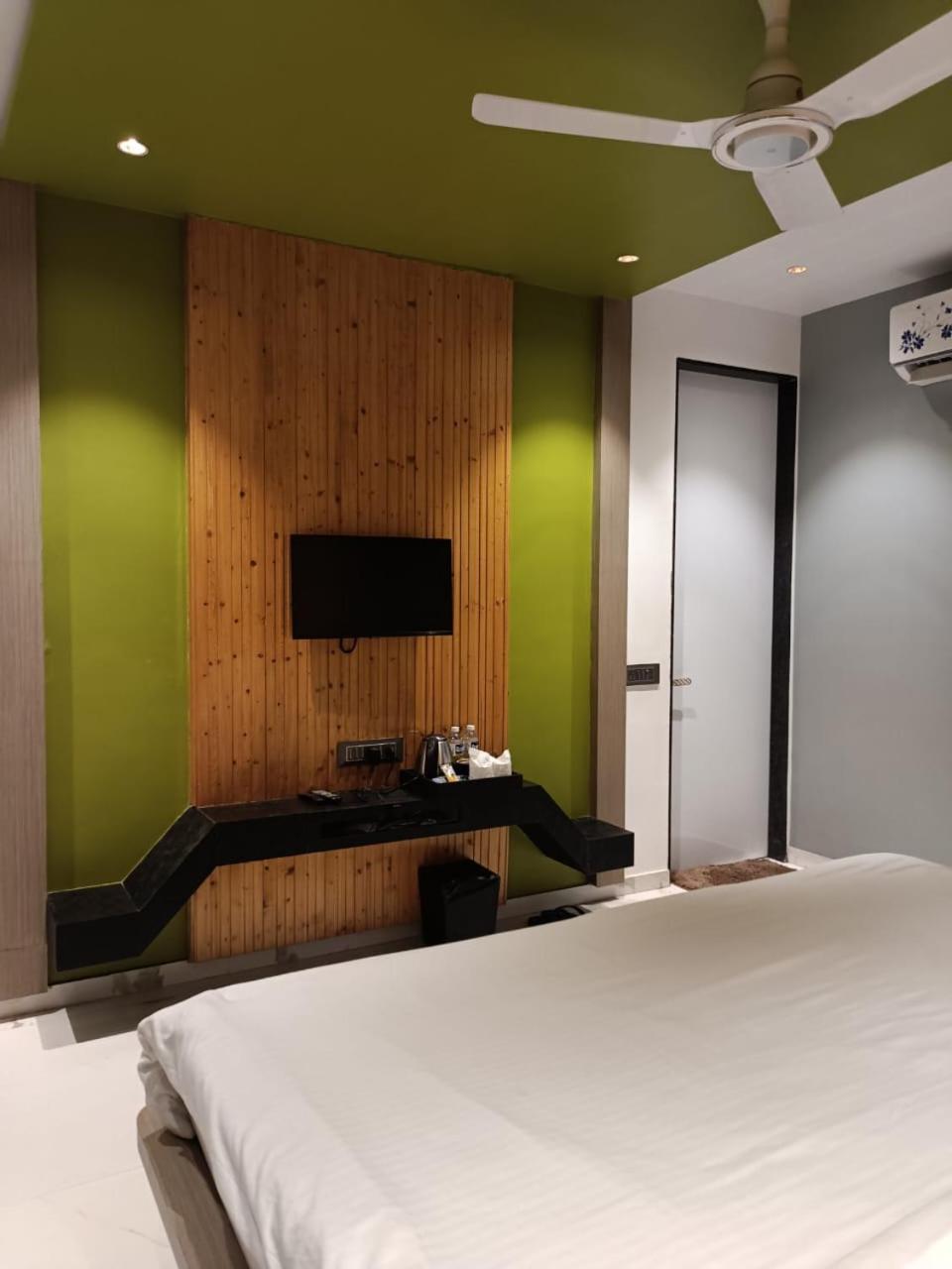 Arc Valley Resort ماهاباليشوار المظهر الخارجي الصورة