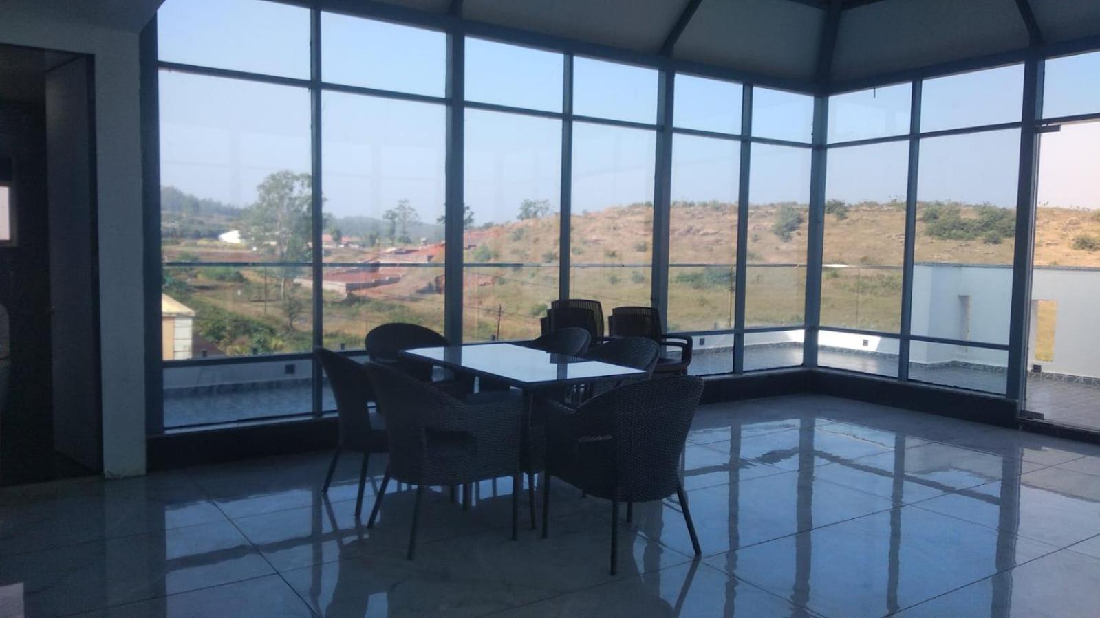 Arc Valley Resort ماهاباليشوار المظهر الخارجي الصورة